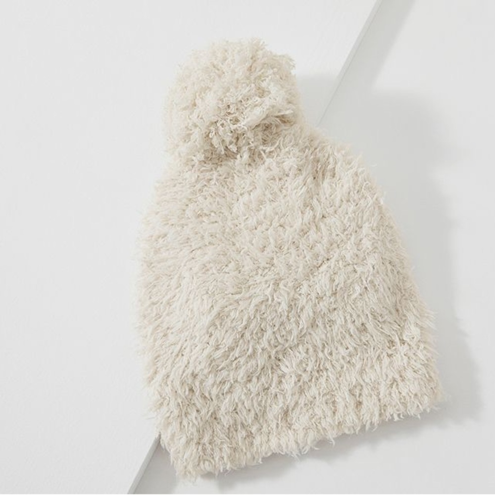 NWT Lemon pompom beanie